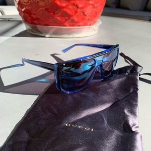 GUCCI sunglasses